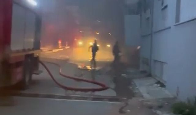 Bursa Yıldırım ilçesi Duaçınarı Mahallesi’nde iş yerinde yangın çıktı