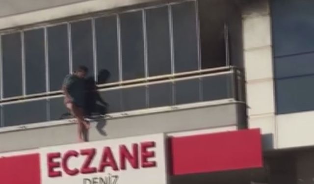 İzmir’de yangın paniği: Dakikalarca balkonda mahsur kaldı