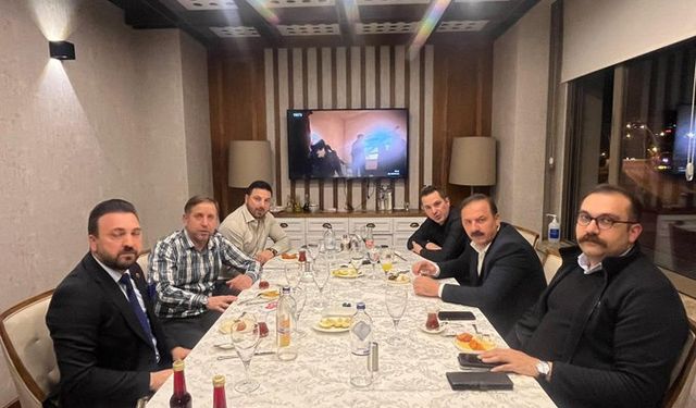 İYİ Parti'den istifa eden Yavuz Ağıralioğlu, Yeniden Refah masasında