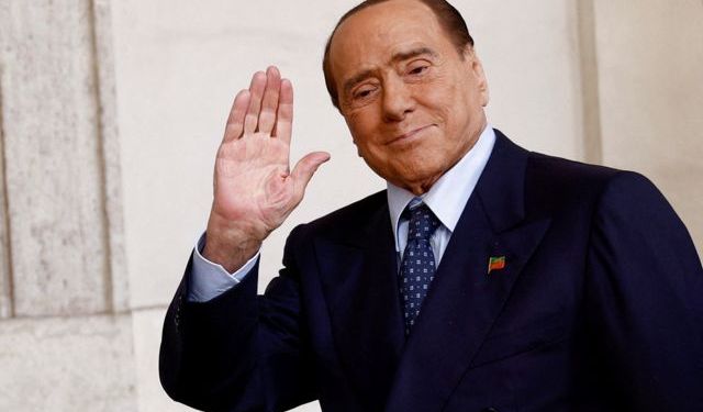 Lösemi olduğu iddia edilen Silvio Berlusconi'nin doktorlarından açıklama