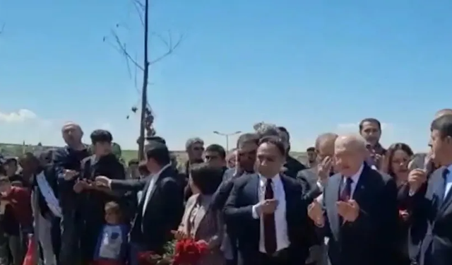 Kılıçdaroğlu'na mezarlıkta sözlü saldırı: Bu Fatiha okumayı bilmiyor ki