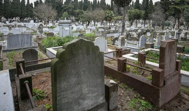 Kırşehir Kümbetaltı Mezarlığı’nda tartıştığı kişiyi kazmayla öldürdü