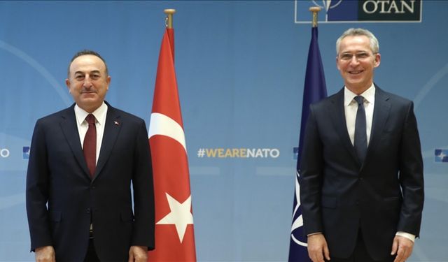 Dışişleri Bakanı Mevlüt Çavuşoğlu, NATO karargahında