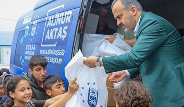 Bursa Büyükşehir’den depremzede çocuklara bayramlık