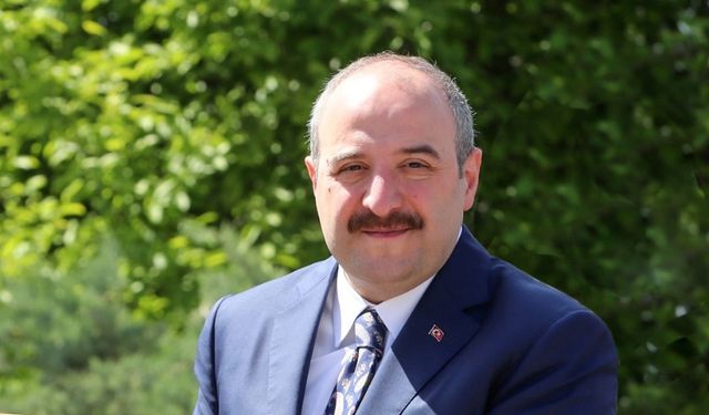 Varank’tan, Özbek Cumhurbaşkanı’na, Bursaspor forması ve kestane şekeri!
