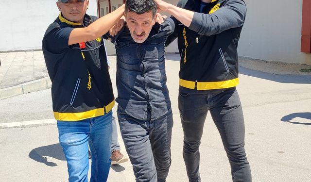 Adana'da ölmüş akrabasının fotoğrafına küfreden şahsı öldürdü