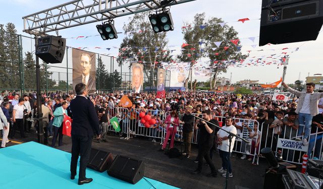 AK Parti Sözcüsü Ömer Çelik, Adana'da Togg ile Millet Bahçesi açılışına geldi