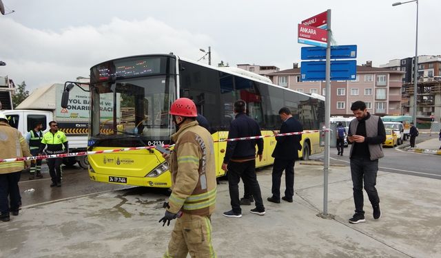Pendik'te feci kaza! İETT otobüsüyle tır çarpıştı: 5 yaralı