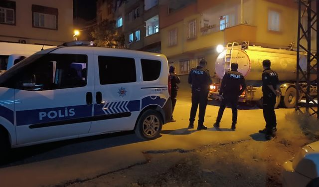 Gaziantep Şehitkamil ilçesinde boşanma aşamasındaki eşini sokak ortasında öldürdü