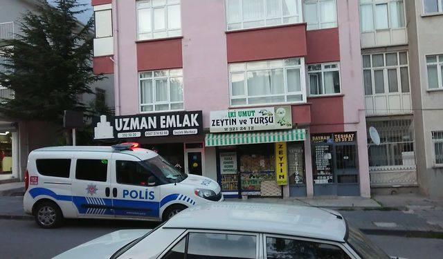 Ankara Keçiören ilçesinde tartıştığı esnafa misafir gelen Ahmet Arslan'ı tüfekle vurarak öldürdü