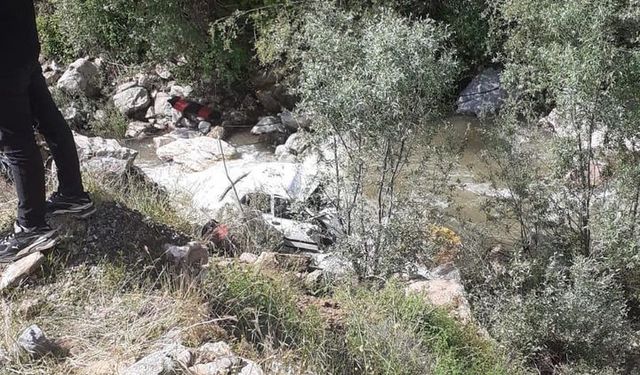 Bitlis Mutki ilçesinde kaza! Otomobil dereye uçtu: 1 ölü, 2 yaralı