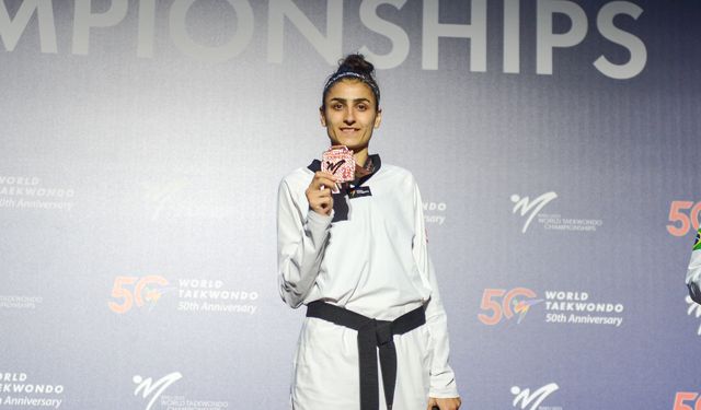 Hatice Kübra İlgün, Dünya Tekvando Şampiyonası’nda bronz madalya kazandı