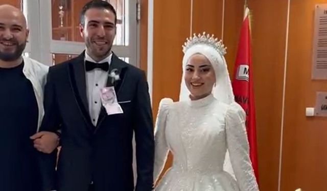 İstanbul'da gelin ve damat düğün öncesi oy kullandı