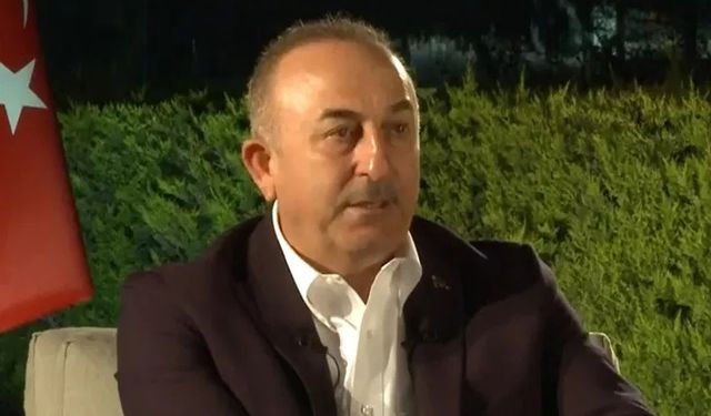 Bakan Çavuşoğlu canlı yayında AK Parti'nin oylarının neden düştüğünü açıkladı