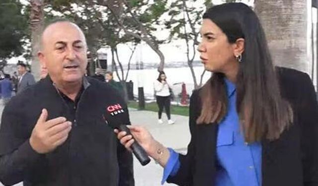 Dışişleri Bakanı'ndan Fulya Öztürk'e: 'Bizden daha popülersiniz'
