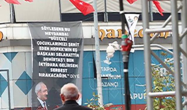 Kılıçdaroğlu'nun miting yaptığı Düzce'de dikkat çeken pankart
