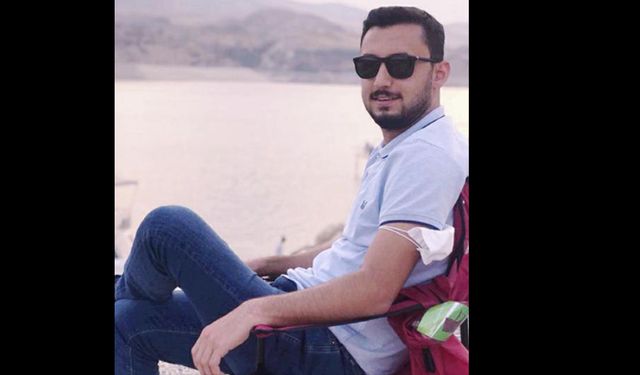 Batman Sason ilçesinde halı sahada kalp krizi geçiren okul müdürü Eren Avşar hayatını kaybetti