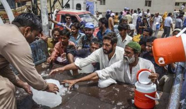 Hindistan’da sıcak hava bilançosu artıyor! 166 kişi öldü