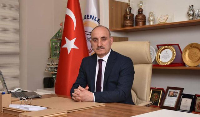 Sakarya'da Erenler Belediye Başkanı Fevzi Kılıç makam odasında hayatını kaybetti
