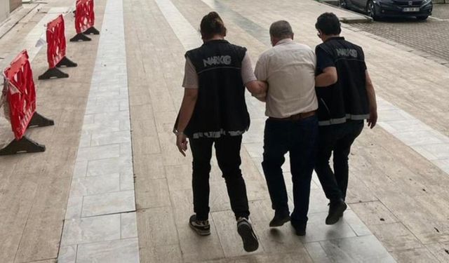 İzmir'de cezaevine uyuşturucu sokmaya çalışan avukat suçüstü yakalandı