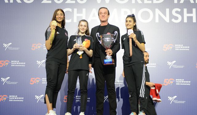 Türkiye Kadın Tekvando Milli Takımı, tarihte ilk defa Dünya şampiyonu