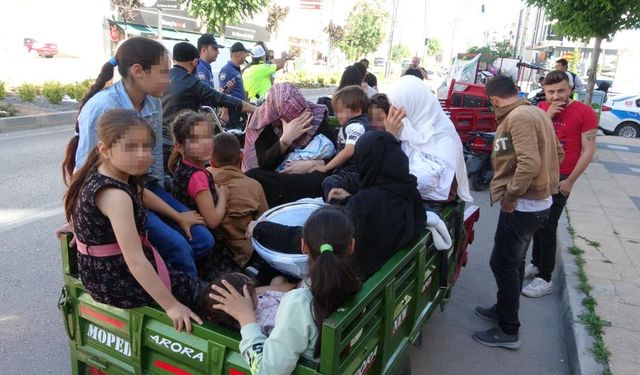 Aksaray'da motosiklete 16 kişi bindi!