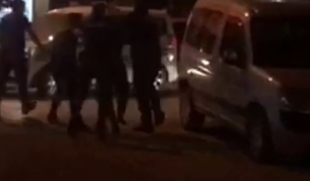 Sakarya Karasu ilçesinde elinde satır ile bağırarak dolaşan şahsa polis müdahale etti