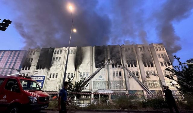 Başakşehir İkitelli Organize Sanayi Bölgesi’nde iş yeri yangını