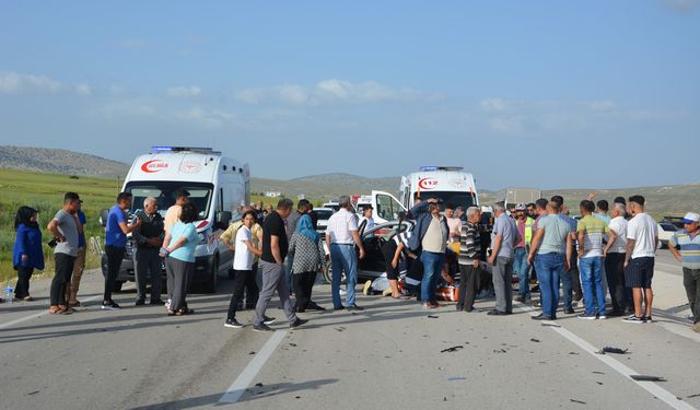 Antalya Korkuteli ilçesinde feci kaza! 3 ölü, 9 yaralı
