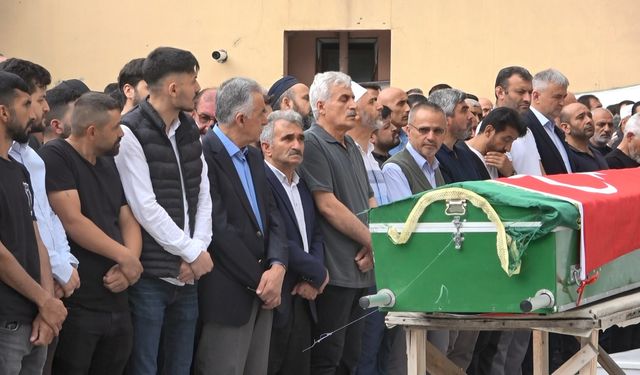 Bursa'da kayınpederi tarafından öldürülen damat defnedildi