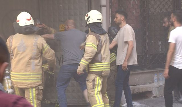 İstanbul Pendik ilçesinde oto tamirhanesinde yangın: 7 kişi yaralandı