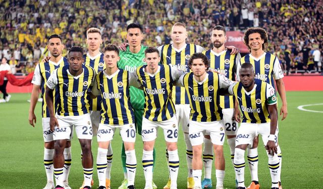 Fenerbahçe, yeni sezonda giyeceği formaların tanıtımını yaptı
