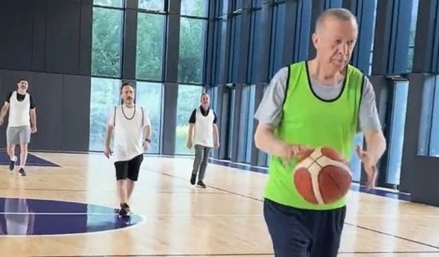 AK Parti Bursa Milletvekili Varank, paylaştı! Cumhurbaşkanı Erdoğan basket oynuyor