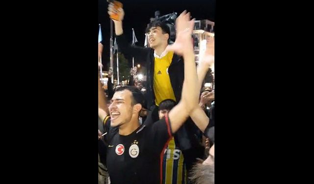 Ankara Polatlı ilçesinde şampiyonluk kutlamalarında Galatasaraylılara Fenerbahçeliler de eşlik etti