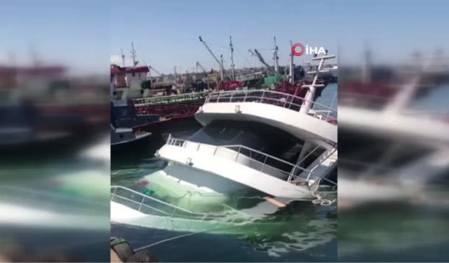 İstanbul'da tur teknesi battı! Tekne hala suda bekliyor