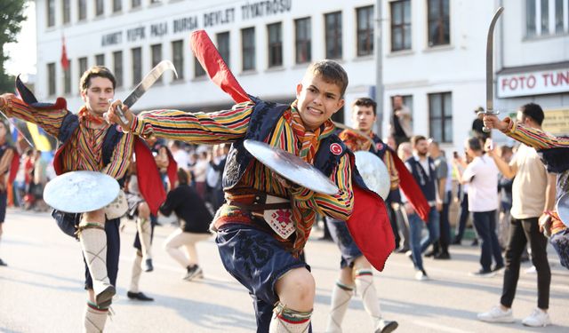 Bursa’dan dünyaya barış mesajının verildiği dans gösterileri başladı