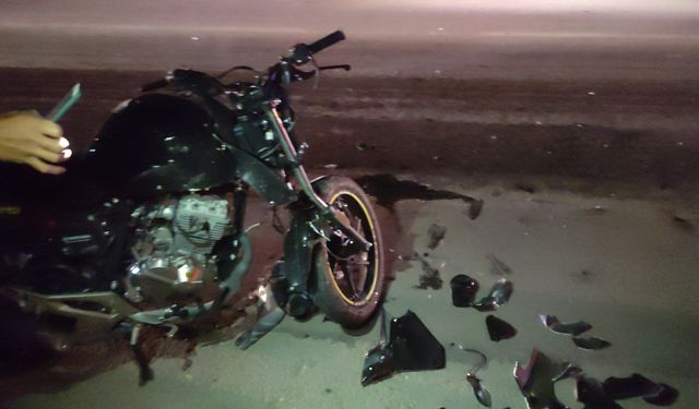 Bursa Orhangazi ilçesinde motosiklet traktöre çarptı: 1 yaralı
