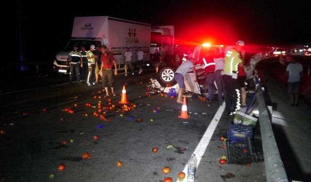Çanakkale Ayvacık ilçesinde freni patlayan kamyon 3 araca çarptı: 1 ölü, 5 yaralı