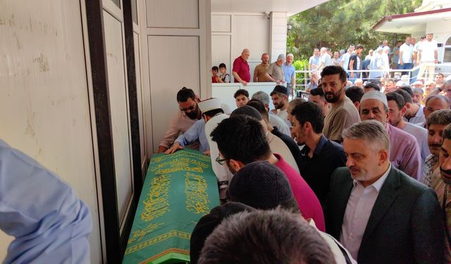İznik Gölü'nde boğulan 19 yaşındaki Nurullah Adak'ın cenazesi kaldırıldı