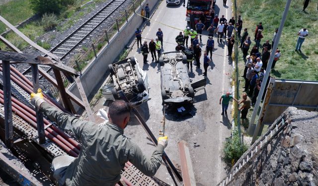 Erzurum’da feci olay! İki araç 7 metrelik köprüden uçtu
