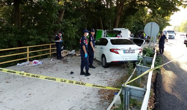 Bursa İnegöl ilçesinde çarpışan otomobillerden biri piknik yapan ailenin arasına daldı: 1 ölü, 1 yaralı