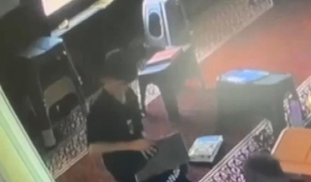 Bursa'da camiden laptop hırsızlığı