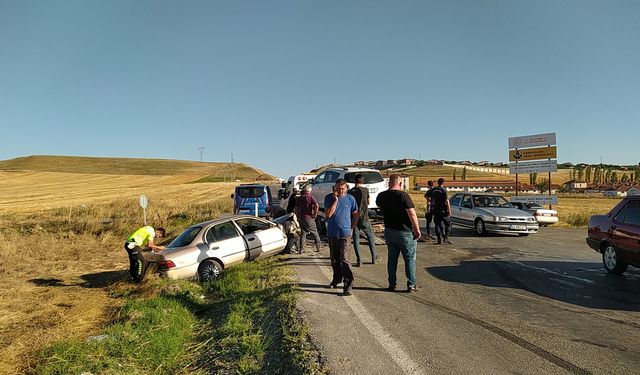 Çorum - Ortaköy Karayolu'nda kaza: 4 yaralı