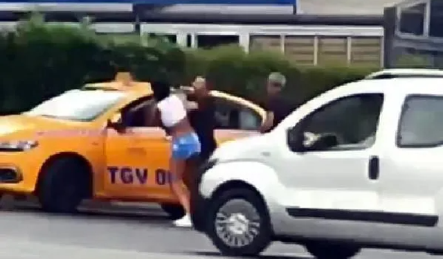 İstanbul’da "param yok" diyen kadın, taksiciyi tokatladı!