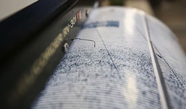 İzmir Aliağa'da deprem oldu