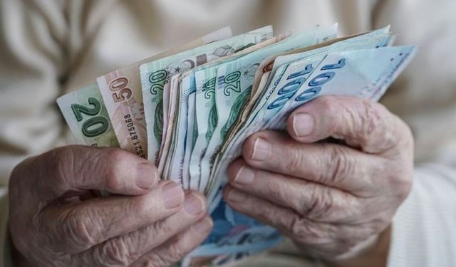Emekli maaş zammı için 3 formül! Seyyanen zam, refah payı ve taban maaşlarının değişmesi