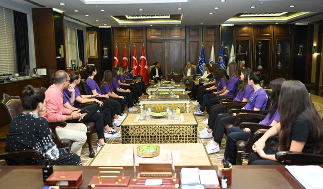 Poyrazın Kızları'ndan Başkan Aktaş'a ziyaret