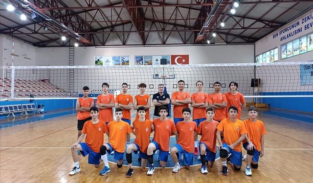 İnegöl Belediye Spor Kulübü voleybol takımı 4 kategoride yarışacak
