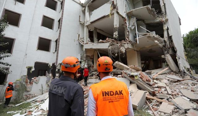 Bursa'da gerçeği aratmayan deprem tatbikatı