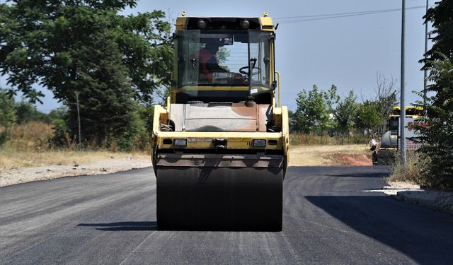 Bursa Osmangazi’de asfalt çalışmaları sürüyor